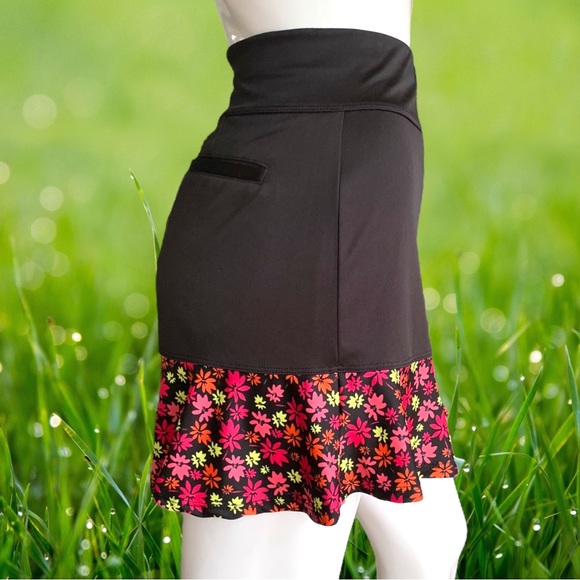 PGA TOUR GOLF/TENNIS/PICKLE BALL SKIRT. FLORAL/BLACK. WOMEN’S SIZE M/M - Picture 2 of 6